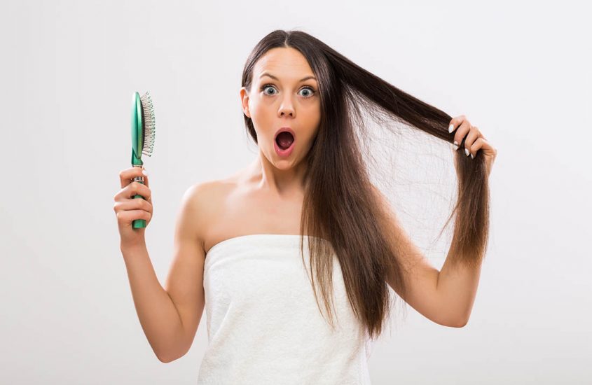 Caduta dei capelli in primavera: perché succede e come contrastarla