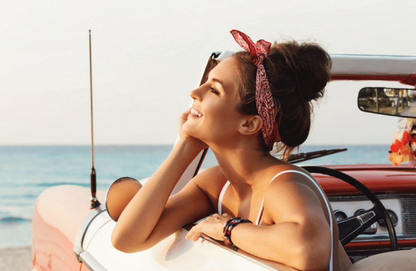 Styling anti-caldo: acconciature facili e prodotti leggeri per l’estate